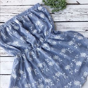 [Francesca’s] Blue Floral High side Slits Top M/L